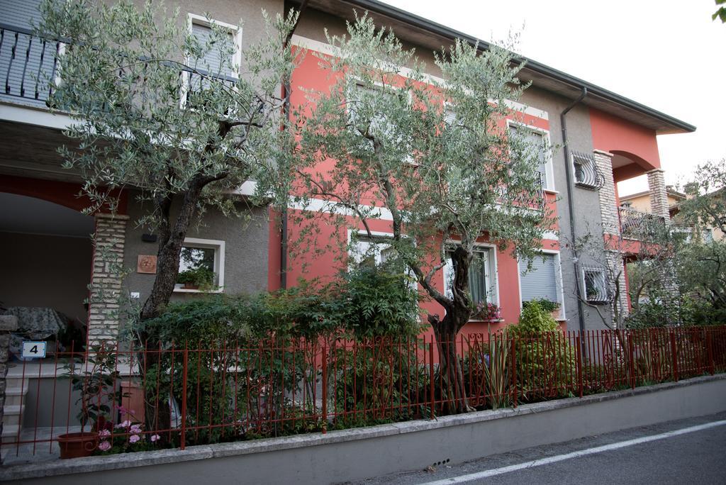 B&B La Dimora Del Garda Сирмионе Екстериор снимка